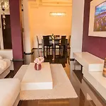 Lovely With Balcony Апартаменти *