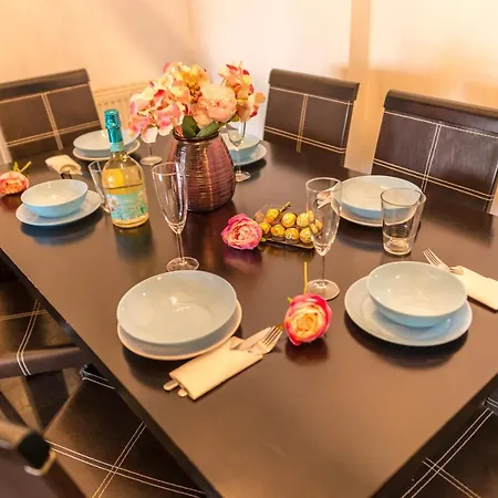 Lovely With Balcony Bukareszt