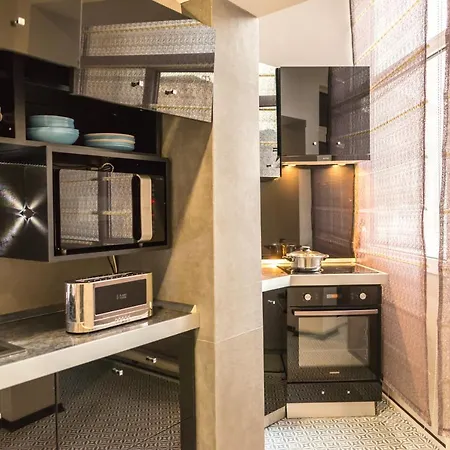 Lovely With Balcony Bukarest