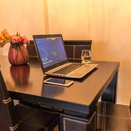 Apartament Lovely With Balcony *